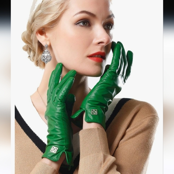 Vintage 80's Emerald Green Lamb Leather Gloves Size Small - Picture 1 of 2